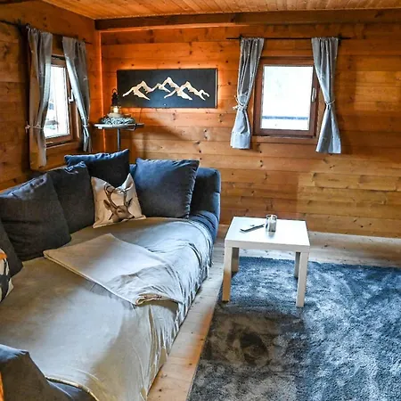 Semesterbostad Haus Prantl *